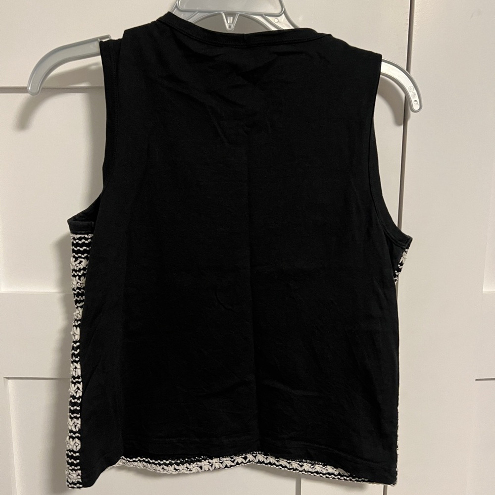 Embroidered Front Tank Top - Picture 4 of 5